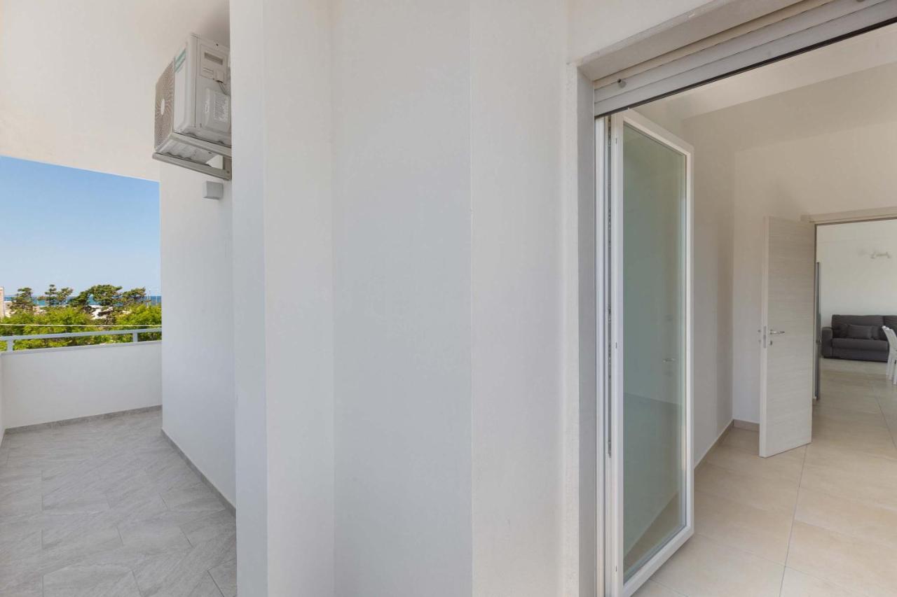 Residence Marelena Casalabate Exterior photo